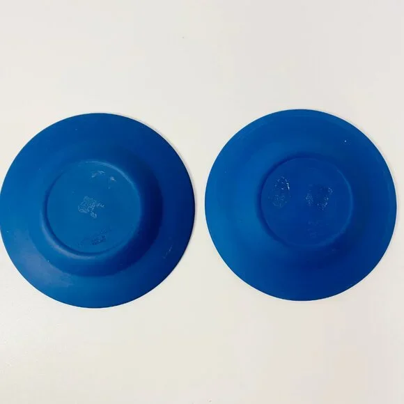 Set of 2  DkBlue Wedgwood Queen Elizabeth & Duke Edinburgh Silver Jubilee Plates - Picture 2 of 4